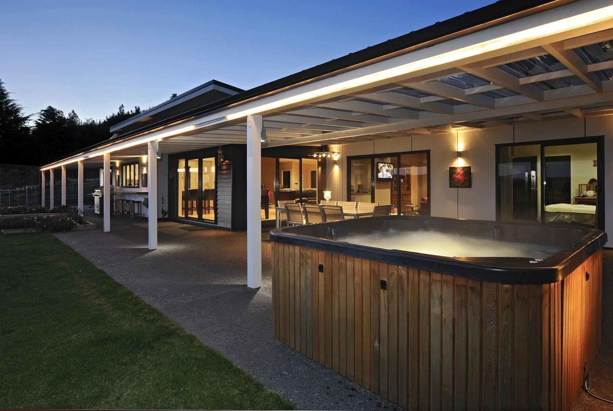 City Lights Boutique Lodge Rotorua Ngoại thất bức ảnh
